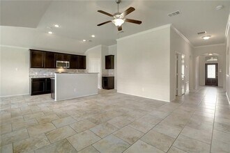 330 Briar Park Dr in Georgetown, TX - Building Photo - Building Photo