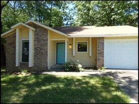 49 Oak Forest Pl in Maumelle, AR - Building Photo