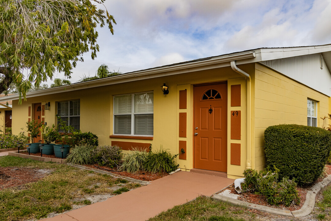 Dorchester at King's Point in Sun City Center, FL - Building Photo