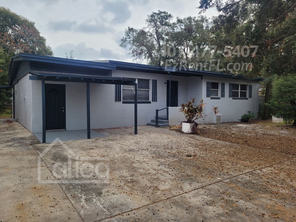 1235 Emeralda Rd in Orlando, FL - Building Photo