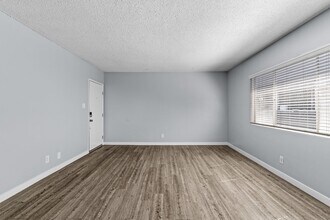 539 E 11th St in Long Beach, CA - Building Photo - Building Photo