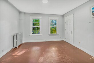 4 Templeton St in Waterbury, CT - Building Photo - Building Photo