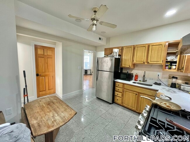 49 Beech Glen St in Boston, MA - Foto de edificio - Building Photo