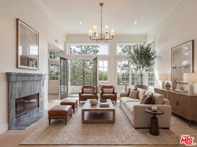 11714 Folkstone Ln in Los Angeles, CA - Building Photo