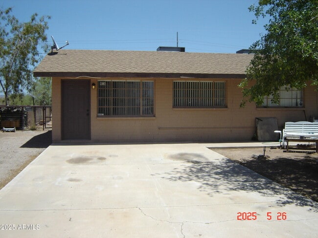 property at 414-416 Reizen Dr