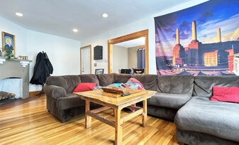 27 South Crescent Circuit, Unit A in Boston, MA - Building Photo