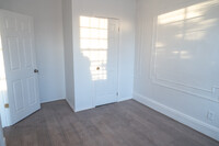 24 Radde Pl, Unit 1 in Brooklyn, NY - Building Photo - Building Photo