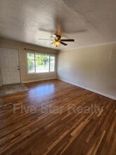 544 Laurel Dr in Yuba City, CA - Building Photo - Building Photo