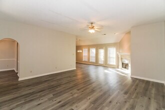 4971 Rabbit Chase Ln in Arlington, TN - Foto de edificio - Building Photo