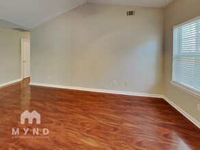 301 Lacebark Ln in Hampton, GA - Building Photo - Building Photo