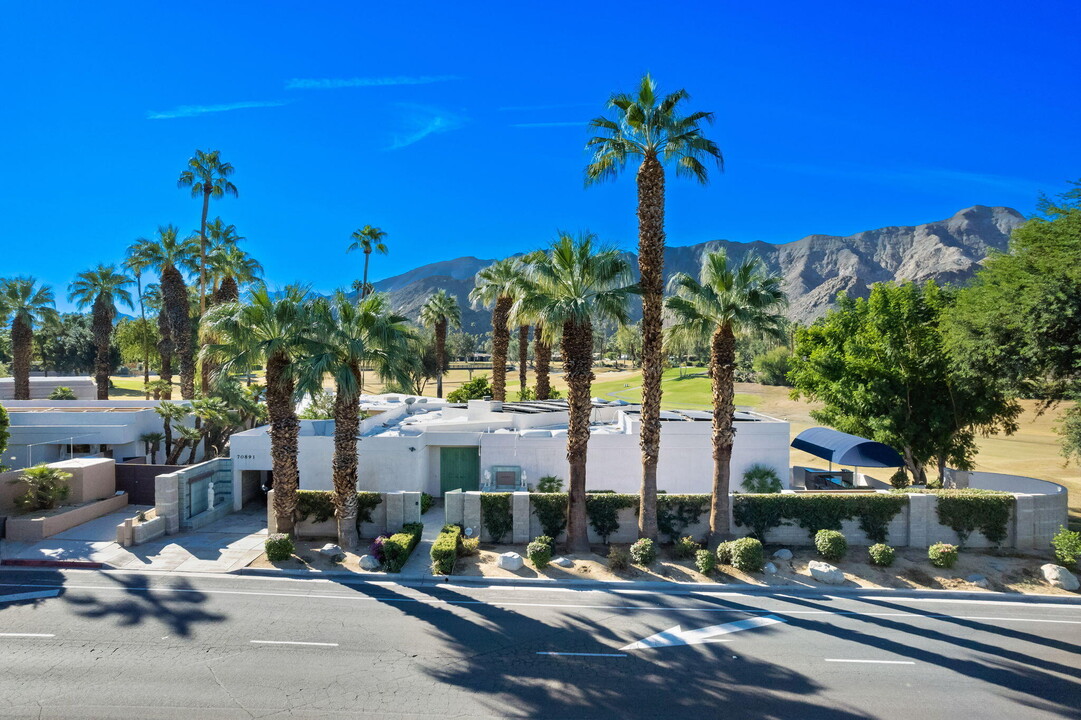 70891 Country Club Dr in Rancho Mirage, CA - Foto de edificio