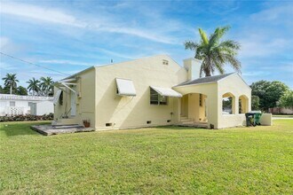 27 NW 21st St in Homestead, FL - Building Photo - Building Photo