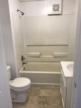 2600 Kingman Blvd-Unit -41 in Des Moines, IA - Building Photo - Building Photo