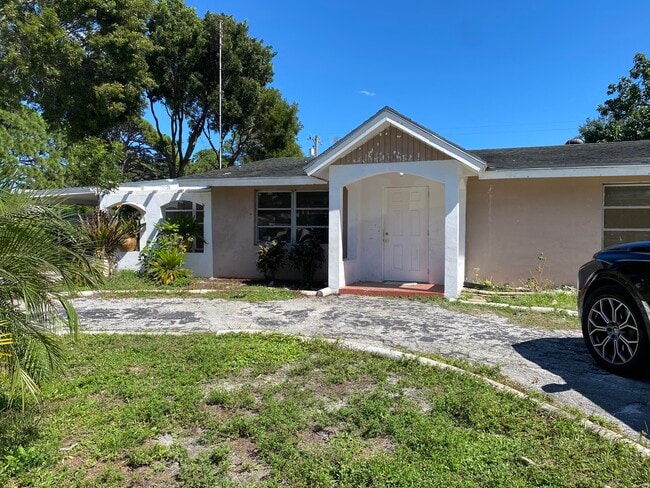 property at 2320 Sunrise Dr