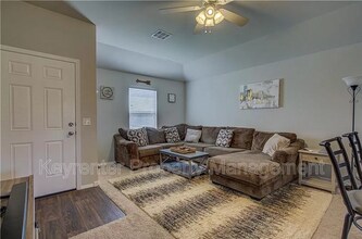 7613 Lipizzan Rd in Oklahoma City, OK - Building Photo - Building Photo