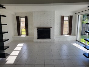 10605 SW 112th St in Miami, FL - Building Photo - Building Photo