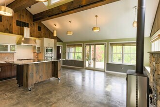 3700 Durham Rd in Guilford, CT - Building Photo - Building Photo