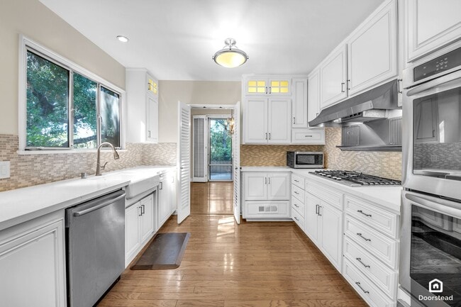 property at 535 S Orange Grove Blvd