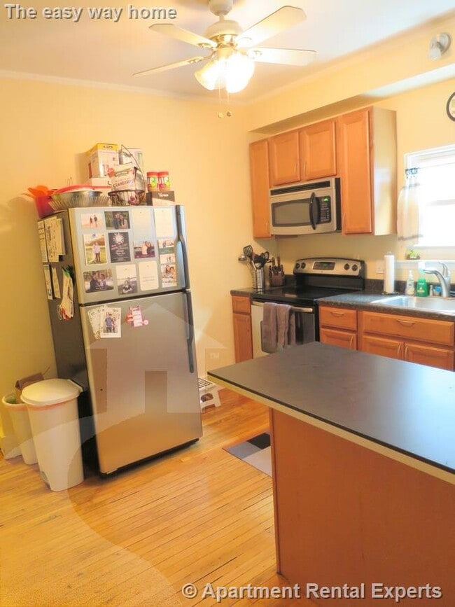 11 Burnside Ave, Unit 1