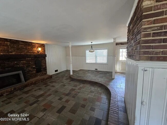 property at 16 Oak Ridge Pkwy