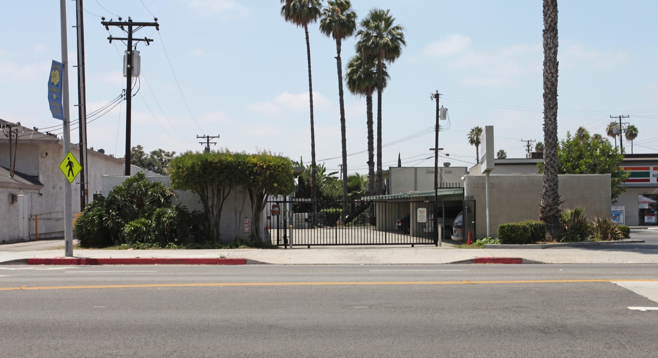 Baldwin Valley Apartments in El Monte, CA - Foto de edificio