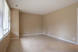 15 Saratoga Dr in Clarksville, TN - Building Photo - Building Photo