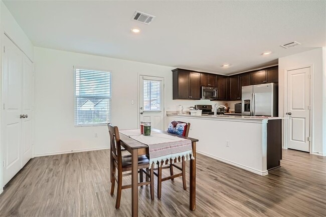 13803 Mussel Rn in Elgin, TX - Building Photo - Building Photo