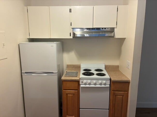 109 Piccadilly Pl in San Bruno, CA - Building Photo - Building Photo