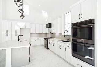 75 Wick Willow Rd in Montgomery, TX - Building Photo - Building Photo