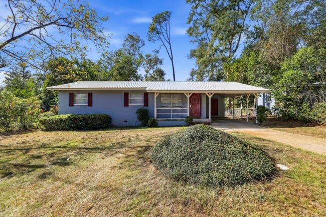 property at 204 Juniper Dr