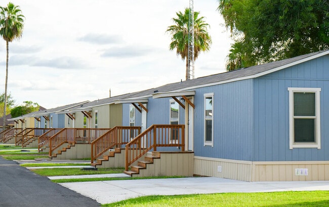 Citrus Valley in McAllen, TX - Foto de edificio - Building Photo