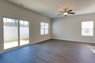 570 Gov Treutlen Cir in Pooler, GA - Building Photo - Building Photo