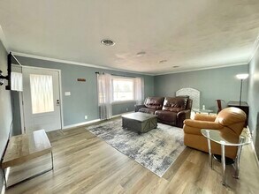 612 N 35th St in Herrin, IL - Foto de edificio - Building Photo