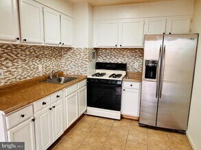 1828 Metzerott Rd in Adelphi, MD - Building Photo - Building Photo