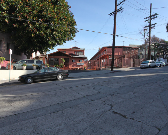 2519 Ocean View Ave in Los Angeles, CA - Building Photo - Building Photo