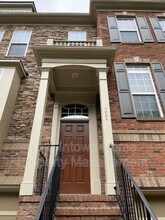 326 Ardmore Ct NW in Atlanta, GA - Building Photo - Building Photo