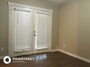 801 N Sioux Ave in Independence, MO - Building Photo - Building Photo