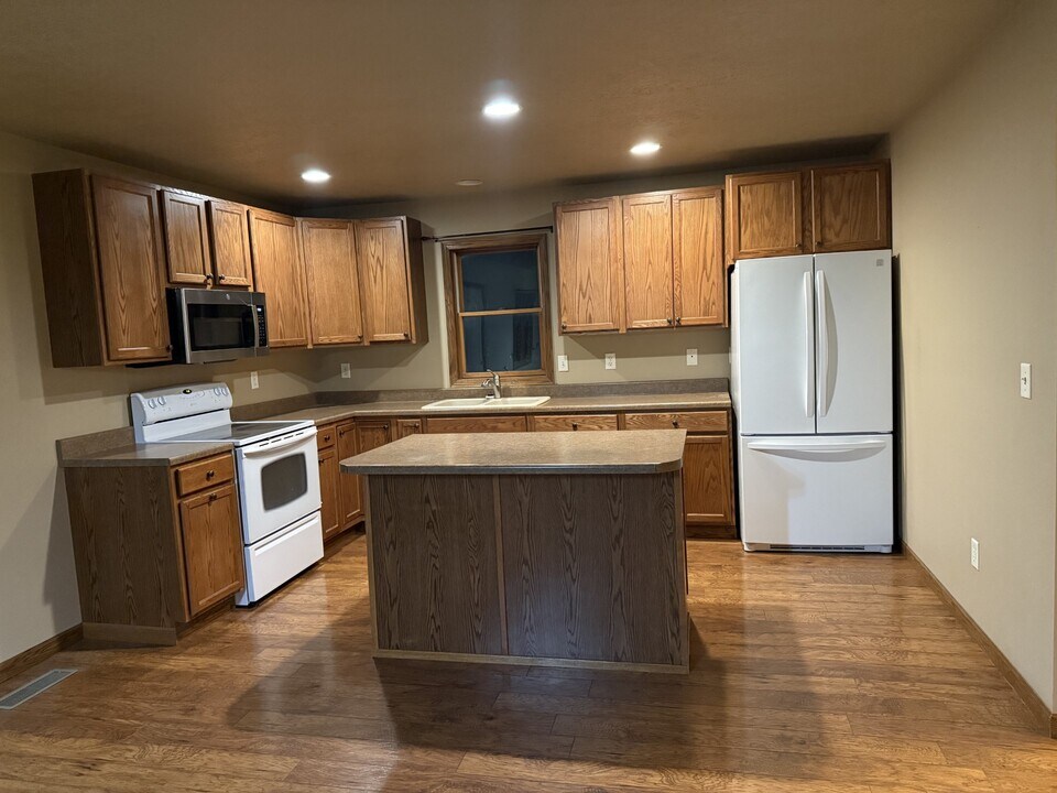 26097 468th Ave in Sioux Falls, SD - Foto de edificio