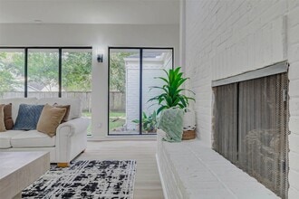 10303 Chevy Chase Dr in Houston, TX - Building Photo - Building Photo