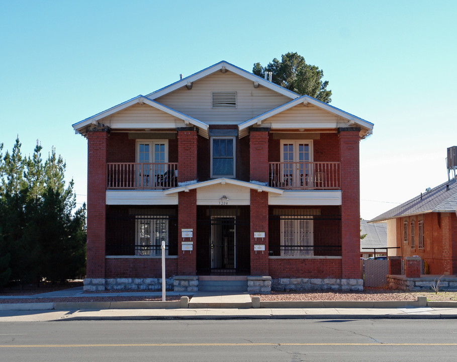 3204 Montana Ave in El Paso, TX - Building Photo