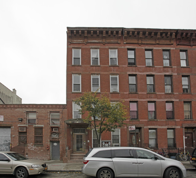 812 Bergen St in Brooklyn, NY - Foto de edificio - Building Photo