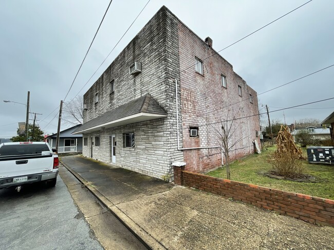 301 Gay St in Loudon, TN - Building Photo - Building Photo