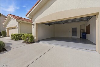15190 Royal Windsor Ln in Ft. Myers, FL - Building Photo - Building Photo
