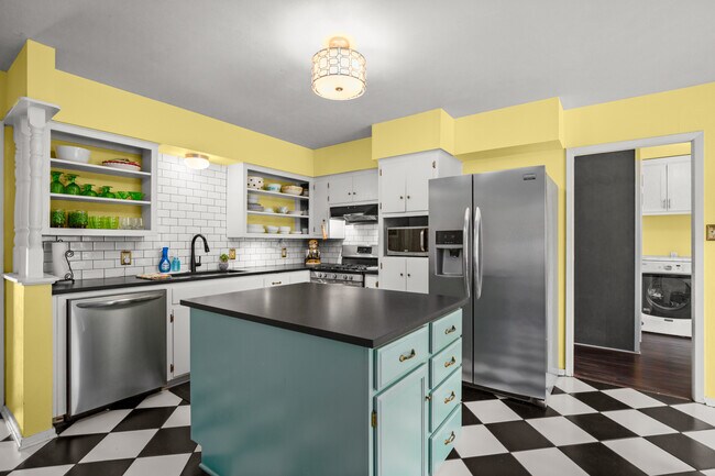 408 Ramble Ln in Austin, TX - Building Photo - Building Photo