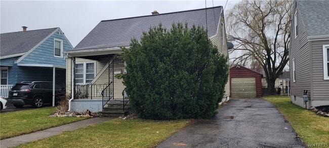 property at 3563 Sherwood Ave