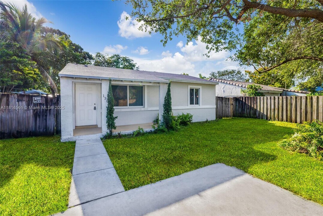 1304 NW 6th Ave in Fort Lauderdale, FL - Building Photo