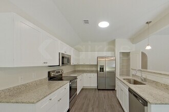 114 Live Oak Dr in Prattville, AL - Foto de edificio - Building Photo