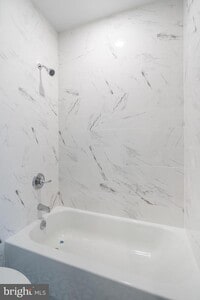 5534 Woodland Ave photo'