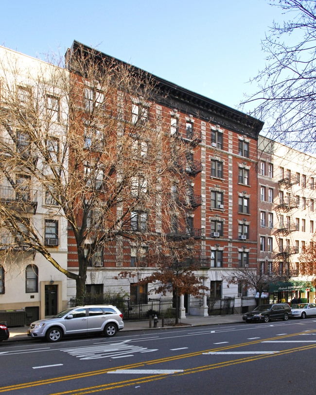 61 W 106th St in New York, NY - Building Photo - Building Photo