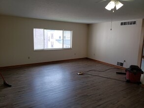 316 5th St in St Marys, WV - Building Photo - Building Photo